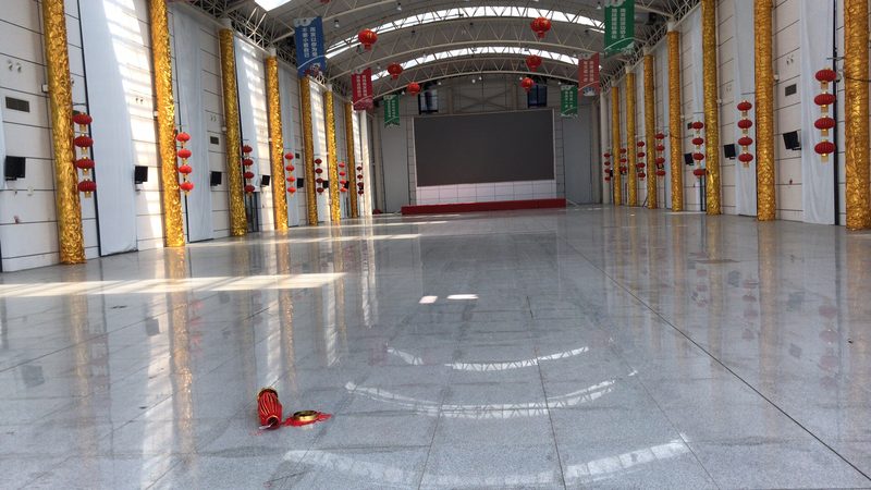 户外广告制作：价格背后的考量因素**