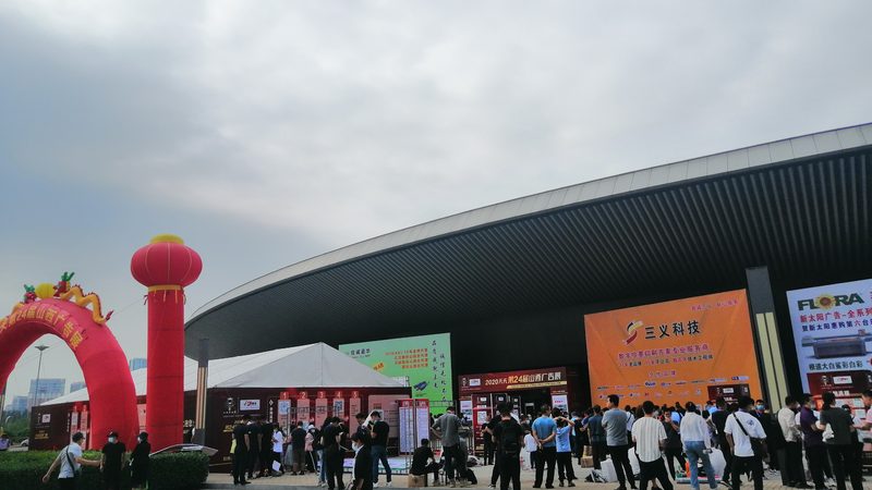广告设计代理收费通常由以下几个部分构成：